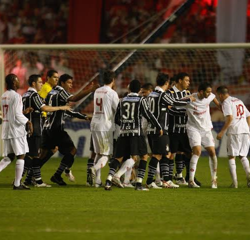 A rivalidade entre Corinthians e Internacional