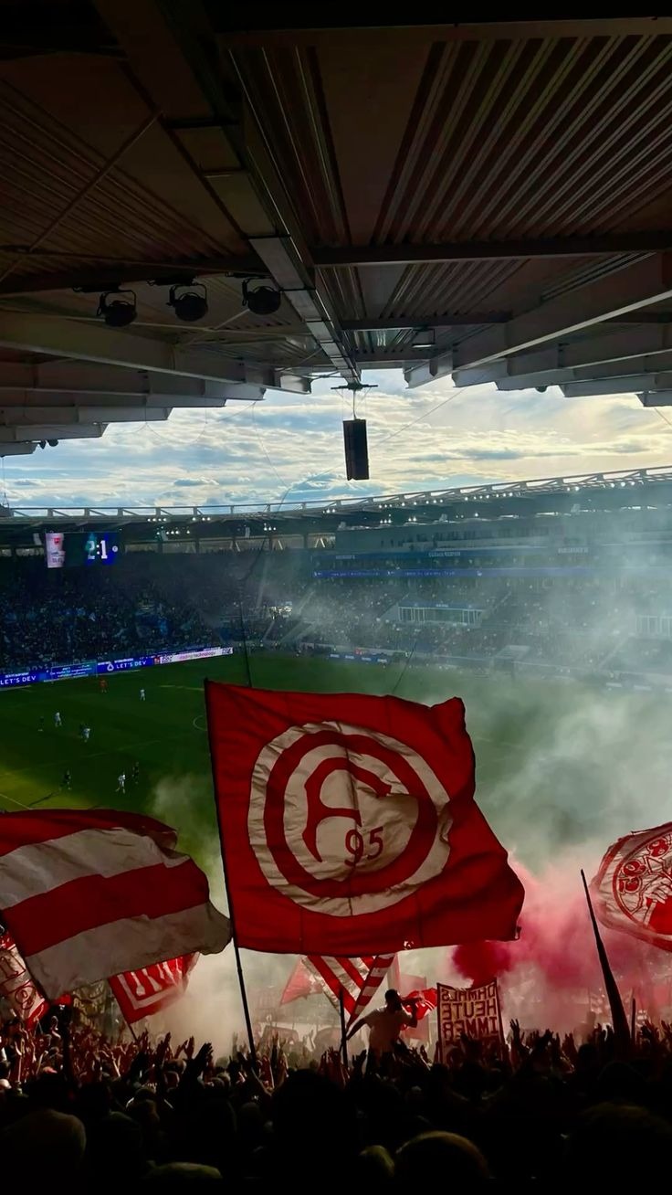 FORTUNA DÜSSELDORF E A HISTÓRIA DOS INGRESSOS GRÁTIS: O QUE É REALMENTE VERDADE?