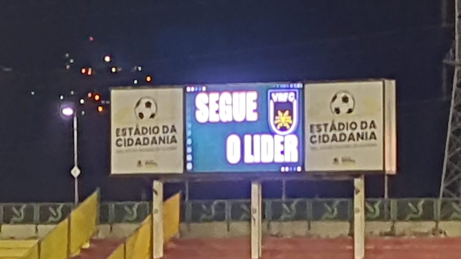 Volta redonda vence Flamengo e se torna líder do grupo Volta redonda vence Flamengo e se torna líder do grupo