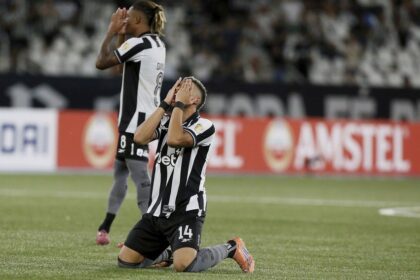 ELIMINAÇÃO NA PRÉ-LIBERTADORES COLOCA PLANEJAMENTO DO BOTAFOGO EM XEQUE