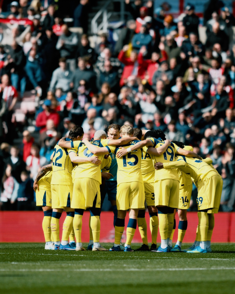 COMO ERA O FUTEBOL INGLÊS NA ÉPOCA EM QUE O TOTTENHAM HOTSPUR FOI REBAIXADO PELA ÚLTIMA VEZ?