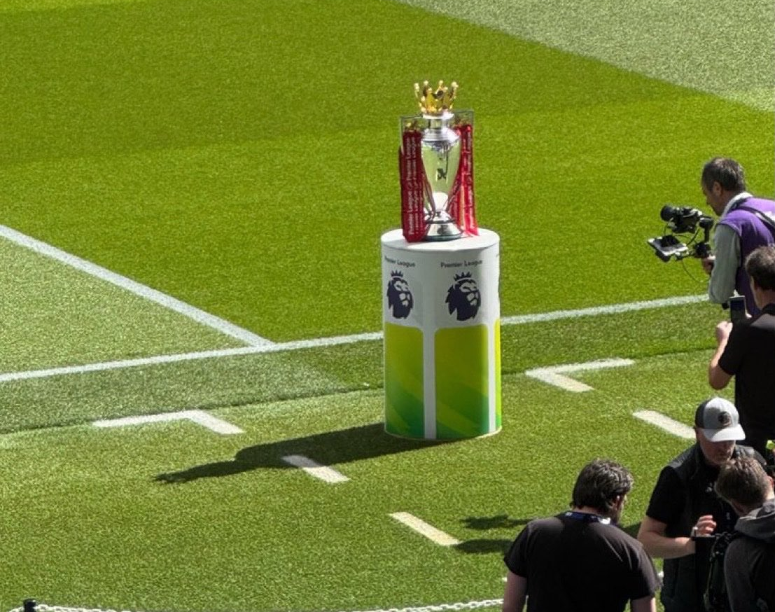 BRIGA PELO TÍTULO DA PREMIER LEAGUE BRIGA PELO TÍTULO DA PREMIER LEAGUE