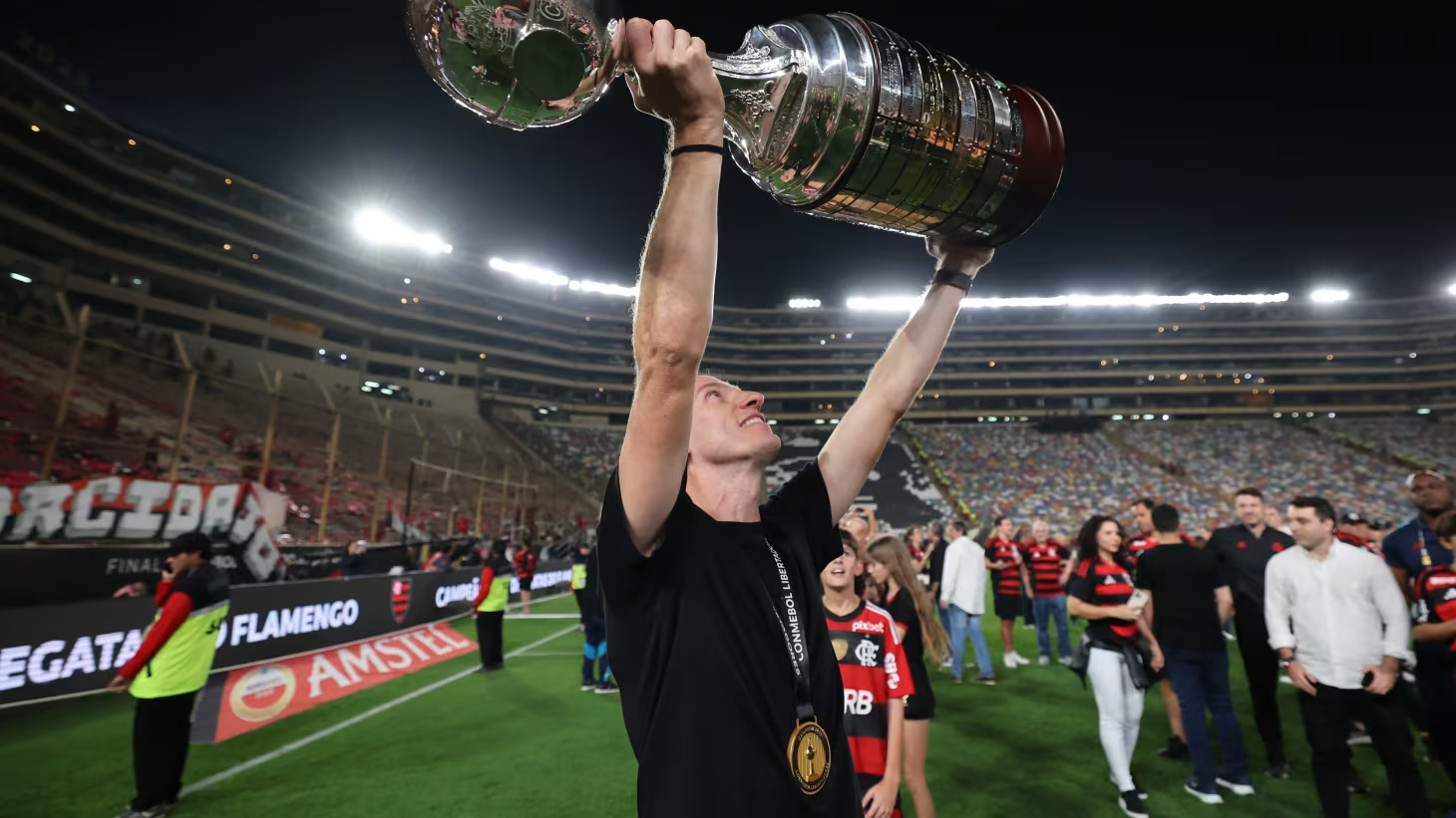 Filipe Luís no Chelsea?
