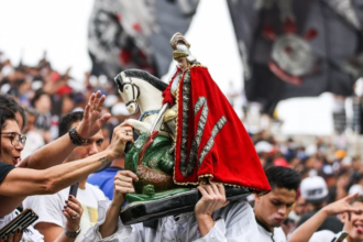 A RELAÇÃO DE SÃO JORGE COM O CORINTHIANS