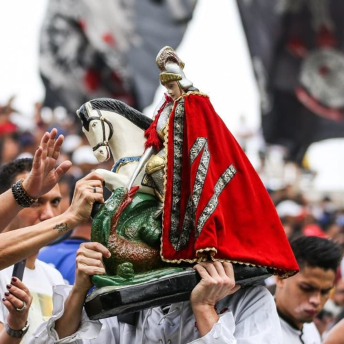 A RELAÇÃO DE SÃO JORGE COM O CORINTHIANS