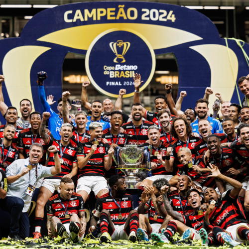 Su casa mi casa? Flamengo domina a Arena MRV!