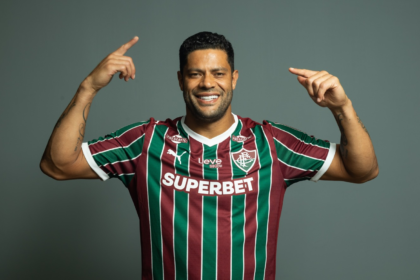 Hulk é anunciado oficialmente pelo Fluminense