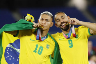 QUAIS CAMPEÕES OLÍMPICOS EM TÓQUIO FORAM PARA A COPA?
