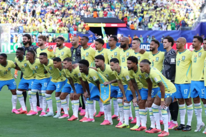 Brasil vence o Japão por 2 a 1 e segue vivo na competição