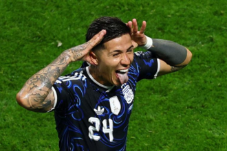 Argentina reage no fim, derrota a Inglaterra e garante vaga na final da Copa do Mundo de 2026