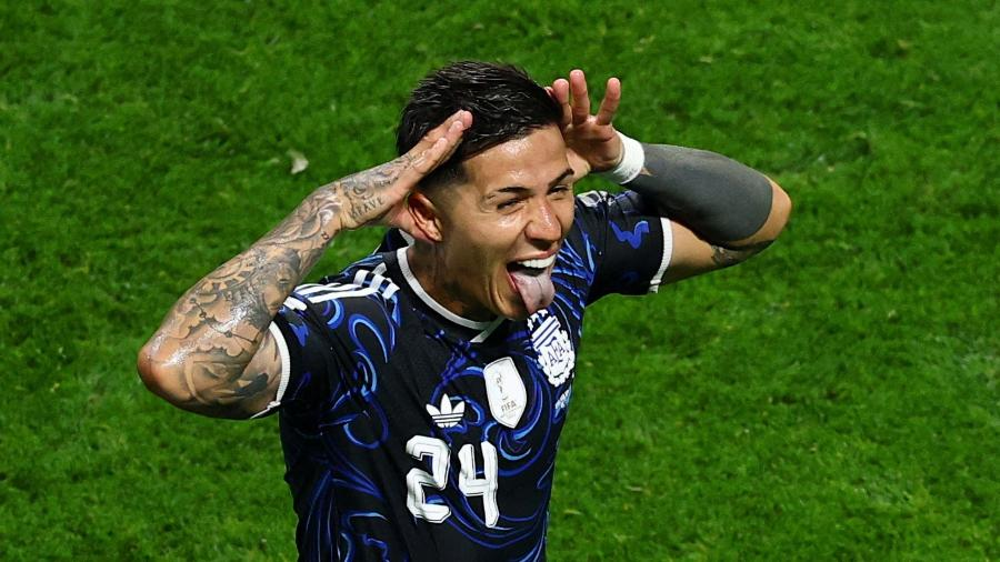 Argentina reage no fim, derrota a Inglaterra e garante vaga na final da Copa do Mundo de 2026 Argentina reage no fim, derrota a Inglaterra e garante vaga na final da Copa do Mundo de 2026