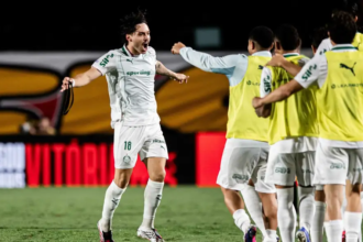 Palmeiras dispara na liderança; Flamengo tropeça e Cruzeiro entra no G-7
