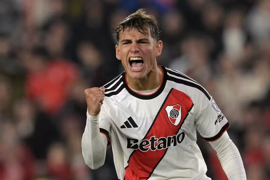 Conheça Anthony Valencia e Joaquín Freitas, novas contratações do Flamengo