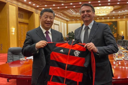 A família Bolsonaro e o futebol carioca: política, paixão e influência
