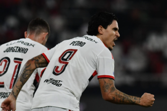 FLAMENGO AMASSA O VASCO NO BRASILEIRÃO MAIS UMA VEZ!