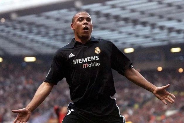 Ronaldo Fenômeno, um dos MAIORES jogadores da HISTÓRIA do FUTEBOL Ronaldo Fenômeno, um dos MAIORES jogadores da HISTÓRIA do FUTEBOL