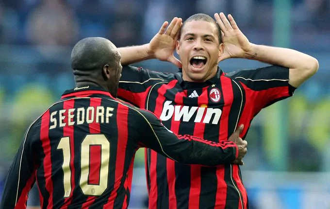 Ronaldo Fenômeno, um dos MAIORES jogadores da HISTÓRIA do FUTEBOL Ronaldo Fenômeno, um dos MAIORES jogadores da HISTÓRIA do FUTEBOL