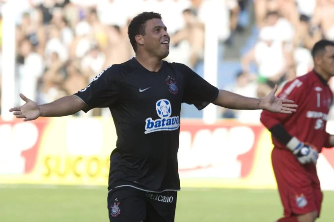Ronaldo Fenômeno, um dos MAIORES jogadores da HISTÓRIA do FUTEBOL Ronaldo Fenômeno, um dos MAIORES jogadores da HISTÓRIA do FUTEBOL