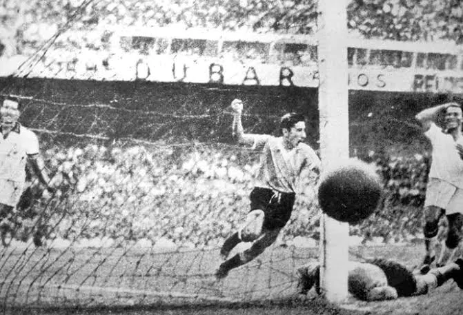 O Maracanazzo e a história por trás do Brasil x Uruguai de 1950 O Maracanazzo e a história por trás do Brasil x Uruguai de 1950