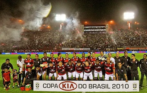 O orgulho de ser Rubro-Negro - Esporte Clube Vitória