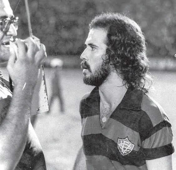 O orgulho de ser Rubro-Negro - Esporte Clube Vitória O orgulho de ser Rubro-Negro - Esporte Clube Vitória