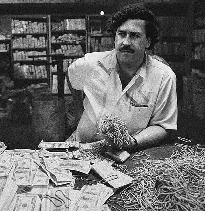 Pablo Escobar e seu narcotráfico no futebol colombiano Pablo Escobar e seu narcotráfico no futebol colombiano