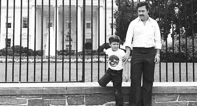 Pablo Escobar e seu narcotráfico no futebol colombiano Pablo Escobar e seu narcotráfico no futebol colombiano