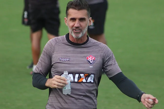 O orgulho de ser Rubro-Negro - Esporte Clube Vitória O orgulho de ser Rubro-Negro - Esporte Clube Vitória