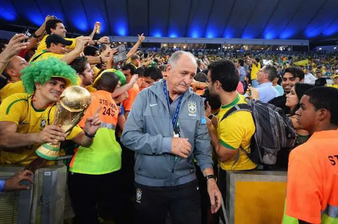 A Seleção Brasileira de 2014 e a Maior Vergonha da História da Camisa Amarelinha A Seleção Brasileira de 2014 e a Maior Vergonha da História da Camisa Amarelinha