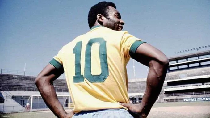 A dificuldade da camisa 10 no Brasil