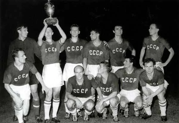 O desempenho da União das Repúblicas Socialistas Soviéticas (URSS) nos campeonatos Europeus