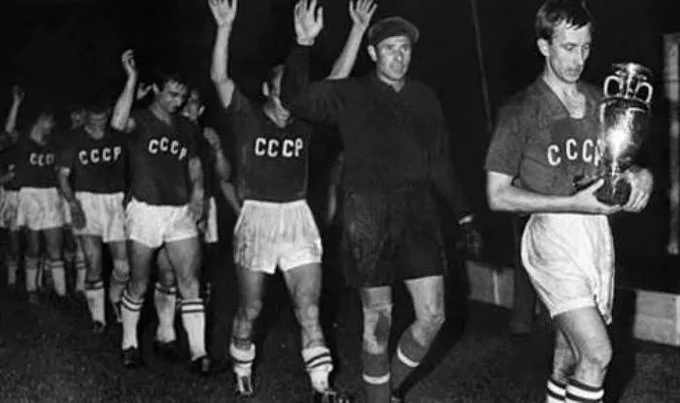 O desempenho da União das Repúblicas Socialistas Soviéticas (URSS) nos campeonatos Europeus