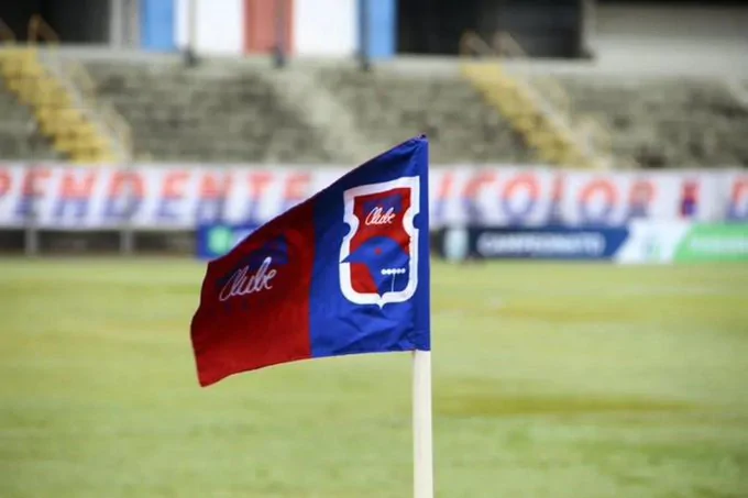 O clube que nasceu gigante, o clube da união. A história do Paraná Clube O clube que nasceu gigante, o clube da união. A história do Paraná Clube