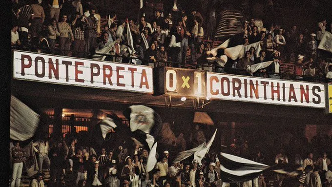 23 anos sem títulos, 23 anos de apoio incondicional. A história do Jejum do Corinthians 23 anos sem títulos, 23 anos de apoio incondicional. A história do Jejum do Corinthians