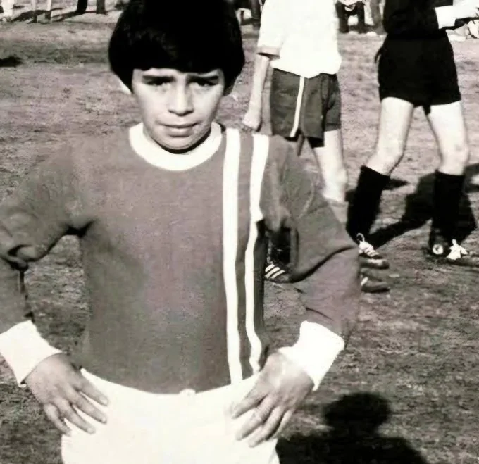 Um Deus entre os mortais (A História de Maradona) Um Deus entre os mortais (A História de Maradona)