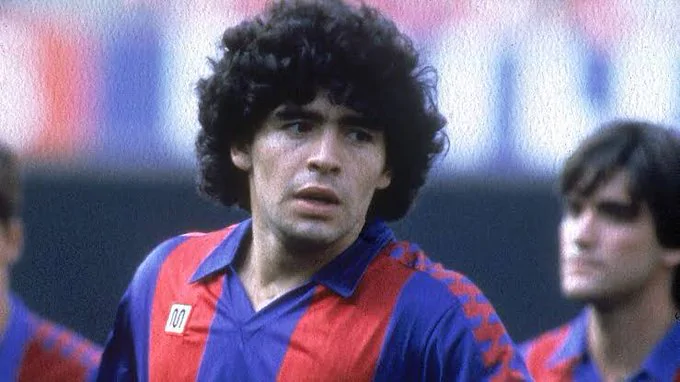 Um Deus entre os mortais (A História de Maradona) Um Deus entre os mortais (A História de Maradona)