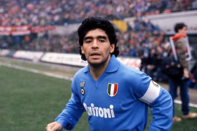 Um Deus entre os mortais (A História de Maradona) Um Deus entre os mortais (A História de Maradona)