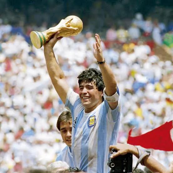 Um Deus entre os mortais (A História de Maradona) Um Deus entre os mortais (A História de Maradona)