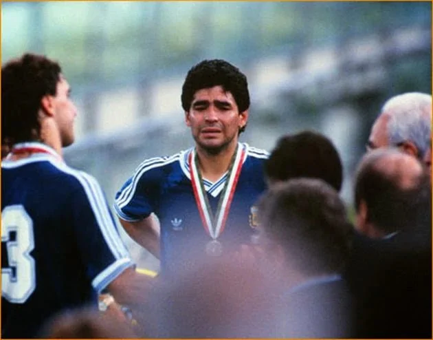 Um Deus entre os mortais (A História de Maradona) Um Deus entre os mortais (A História de Maradona)