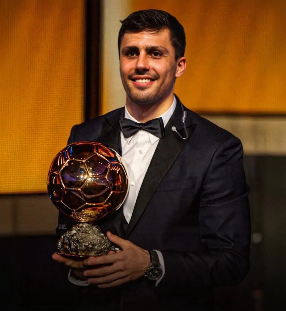 BOLA DE OURO: DO LUXO AO LIXO BOLA DE OURO: DO LUXO AO LIXO