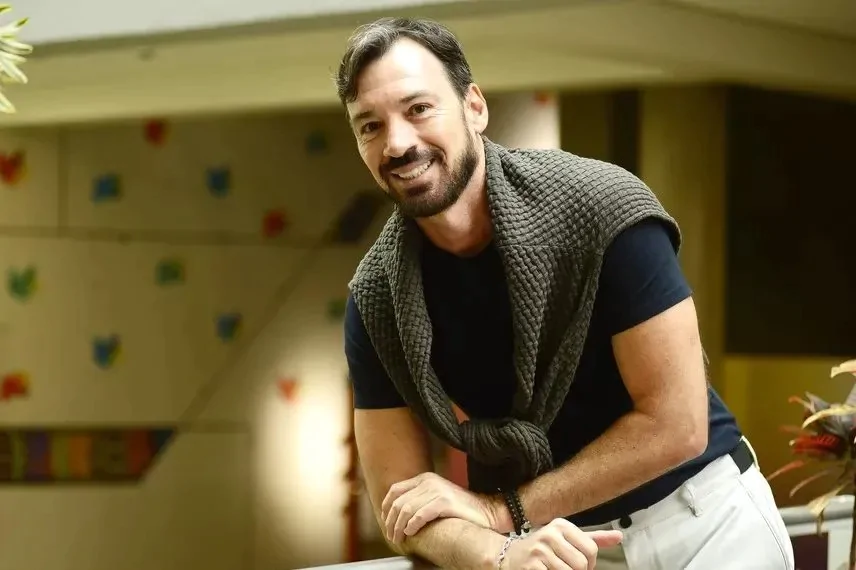 Emerson Ferreti: Primeiro homossexual a presidir um clube no Brasil Emerson Ferreti: Primeiro homossexual a presidir um clube no Brasil
