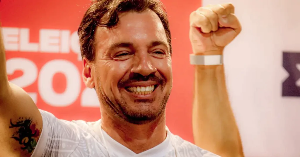 Emerson Ferreti: Primeiro homossexual a presidir um clube no Brasil Emerson Ferreti: Primeiro homossexual a presidir um clube no Brasil