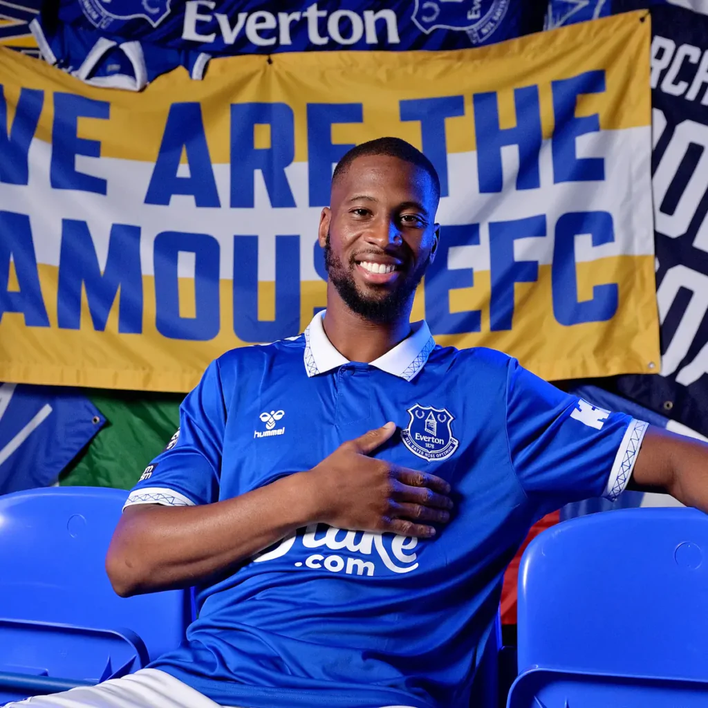 De frango frito a Premier League: A incrível ascensão de Beto De frango frito a Premier League: A incrível ascensão de Beto