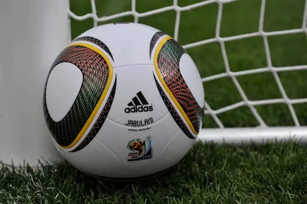 Copa do Mundo de 2010, Tshabalala e Bafana-Bafana. — Arte Vivida. Copa do Mundo de 2010, Tshabalala e Bafana-Bafana. — Arte Vivida.