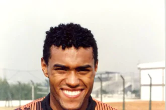 Alexandre Escobar, o goleiro "Melhor que Ceni"