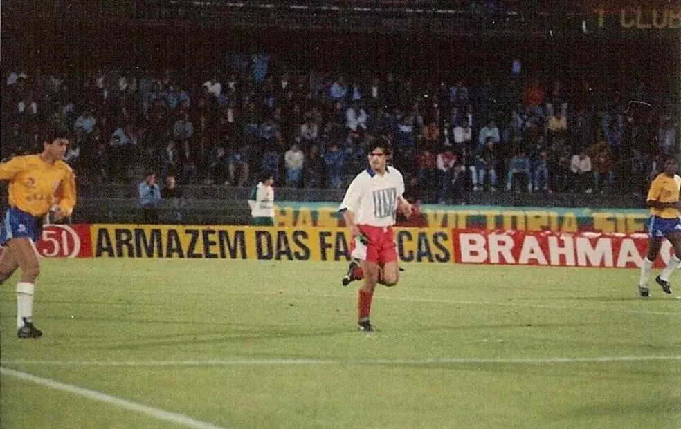 UMBRIA 1x0 BRASIL - 1990