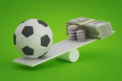 "Os flertes entre as crises e os clubes Brasileiros de futebol"