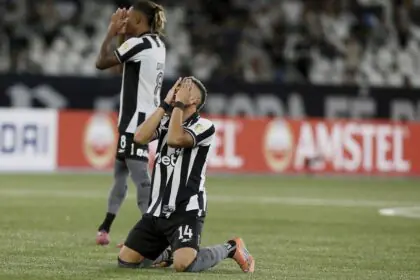 ELIMINAÇÃO NA PRÉ-LIBERTADORES COLOCA PLANEJAMENTO DO BOTAFOGO EM XEQUE