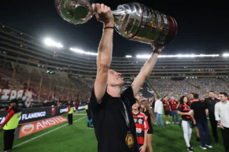 Filipe Luís no Chelsea?