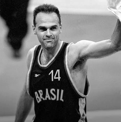 C.O.P.A. Episódio: Um ídolo para o mundo. Um herói para o Brasil.